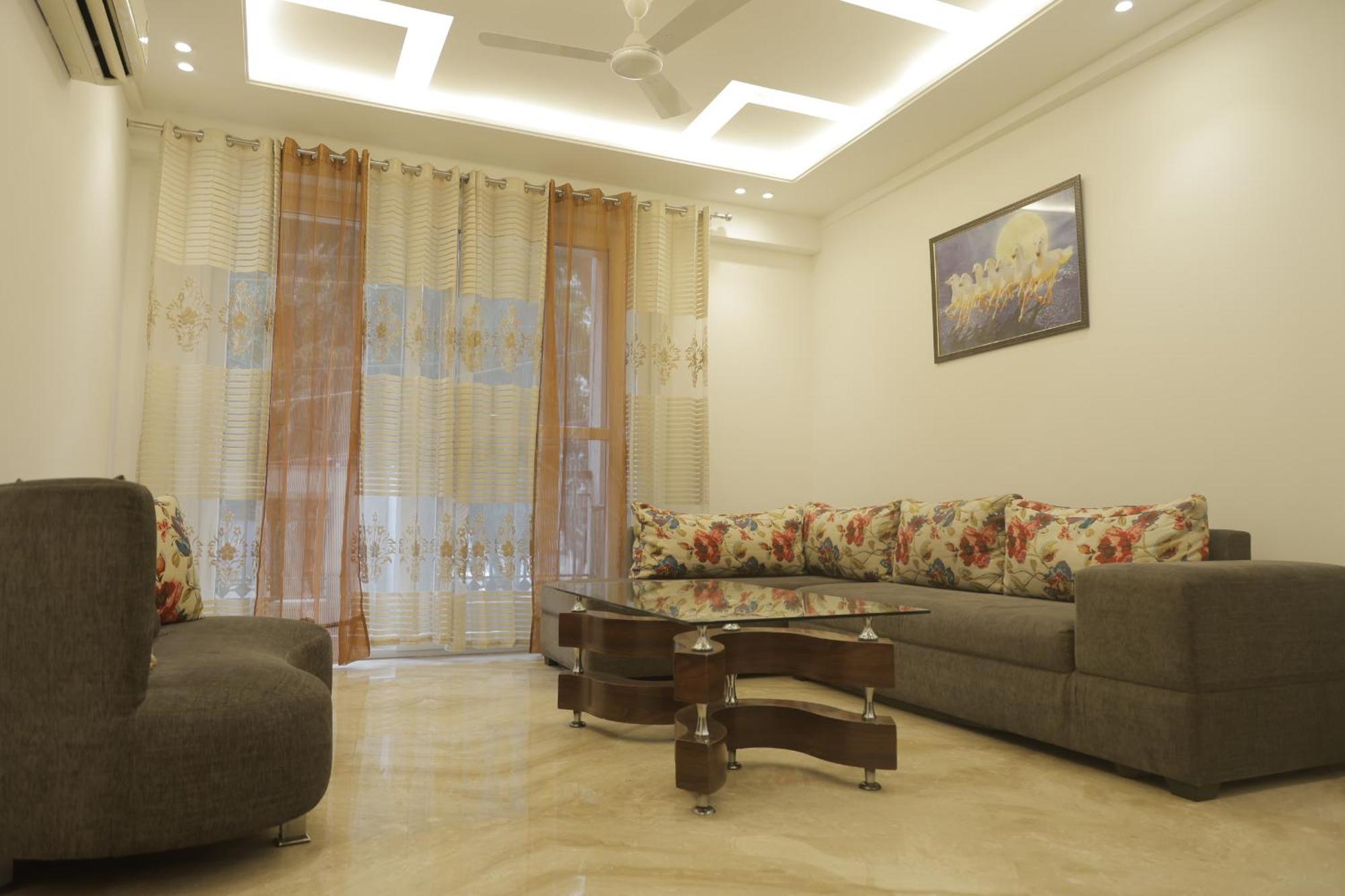 Under My Roof Superio Bed & Breakfast New Delhi Exterior photo