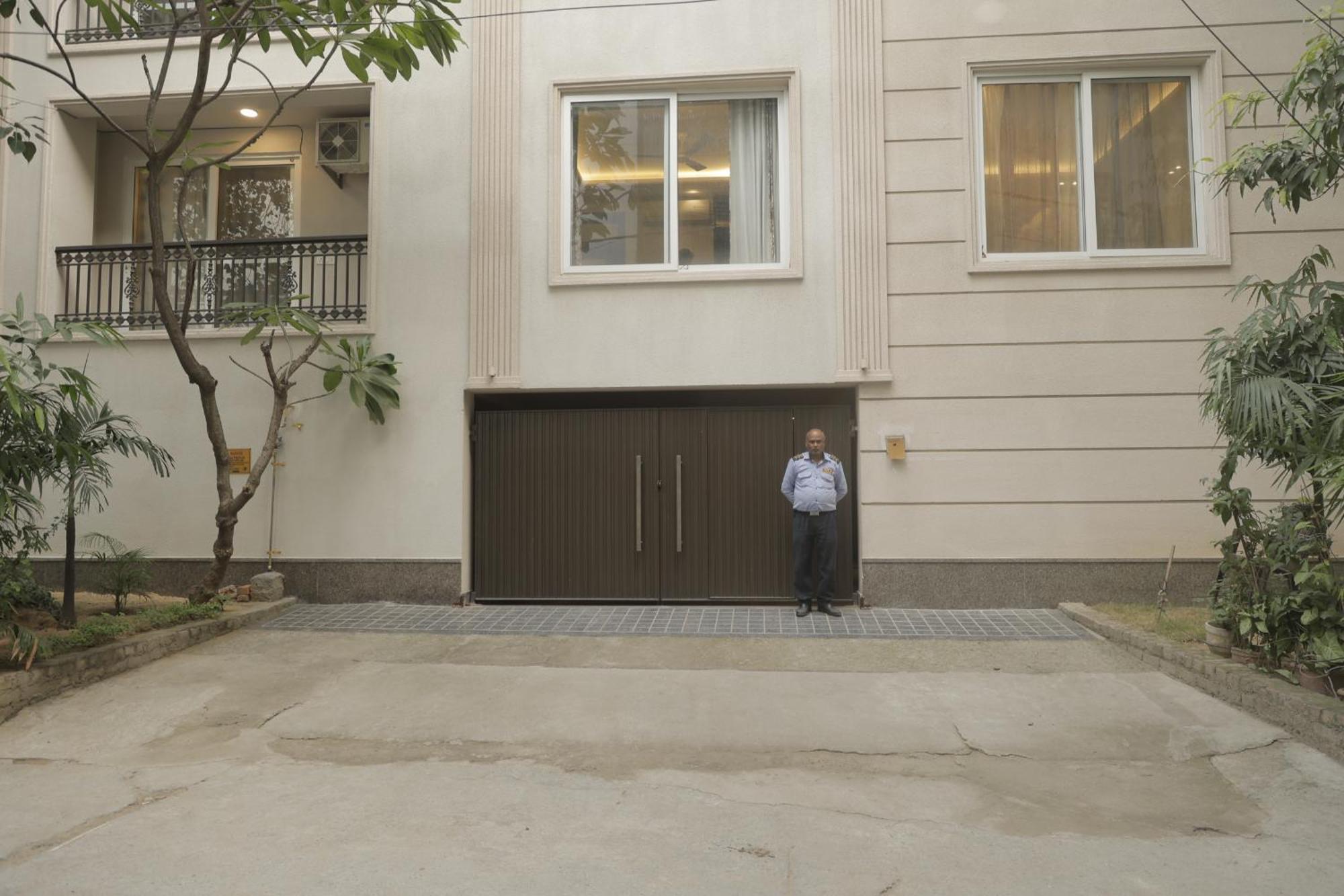 Under My Roof Superio Bed & Breakfast New Delhi Exterior photo