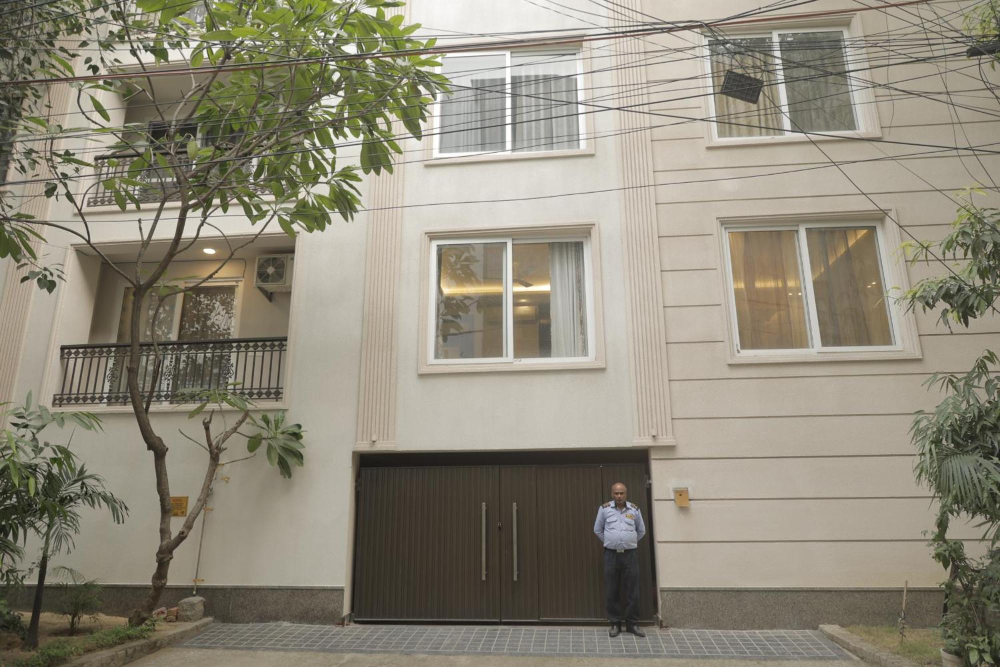 Under My Roof Superio Bed & Breakfast New Delhi Exterior photo