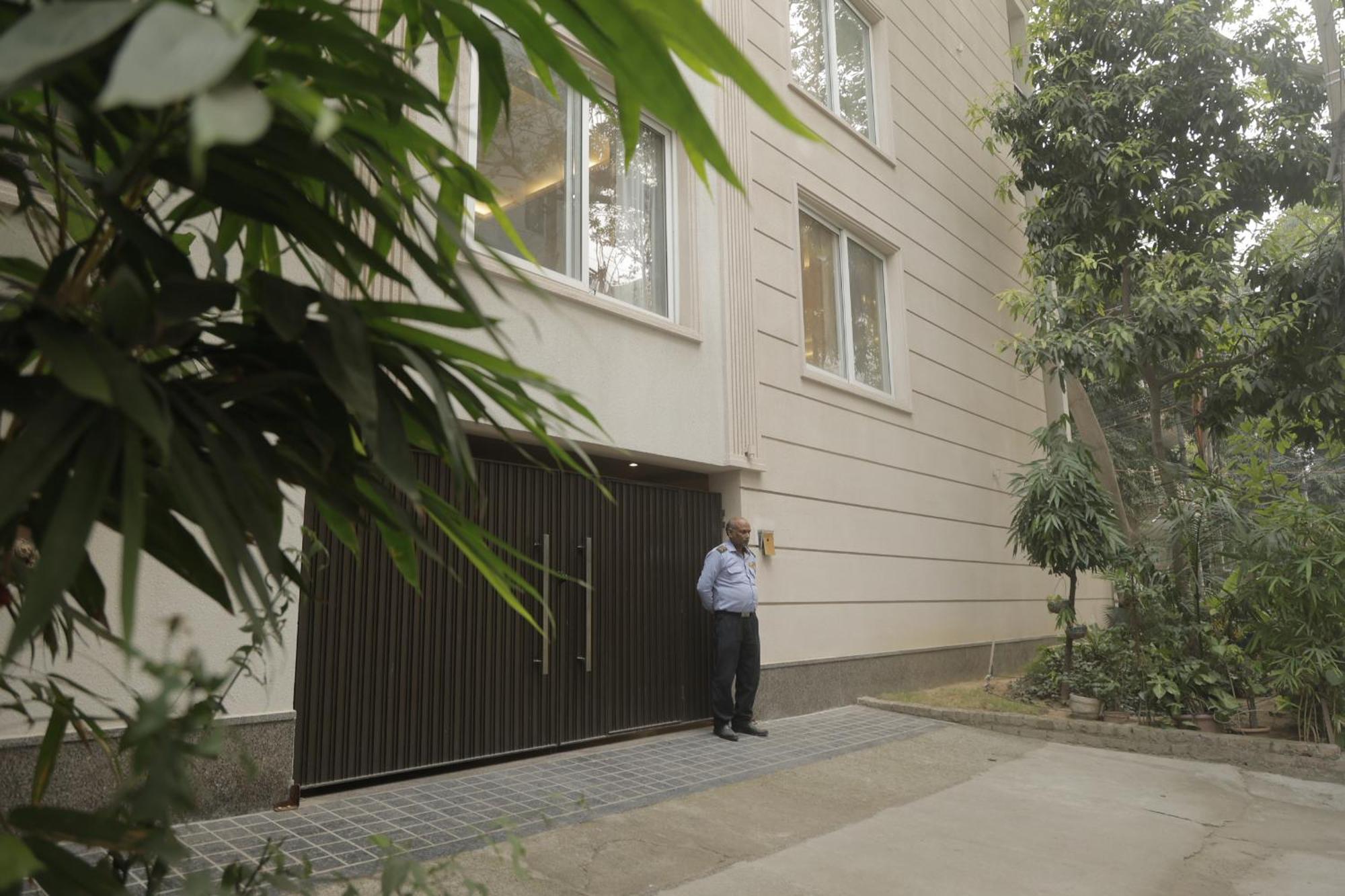 Under My Roof Superio Bed & Breakfast New Delhi Exterior photo