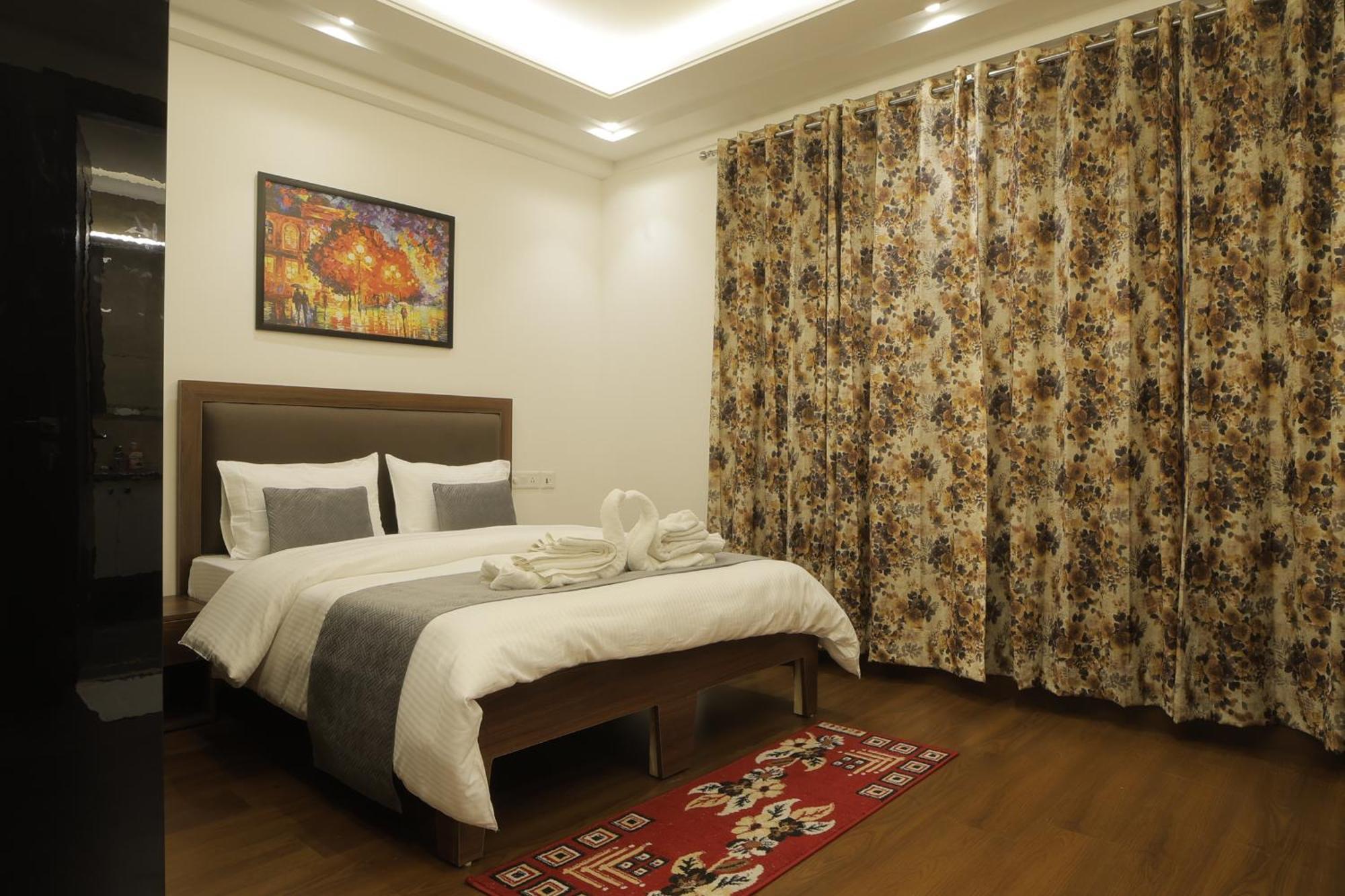 Under My Roof Superio Bed & Breakfast New Delhi Exterior photo
