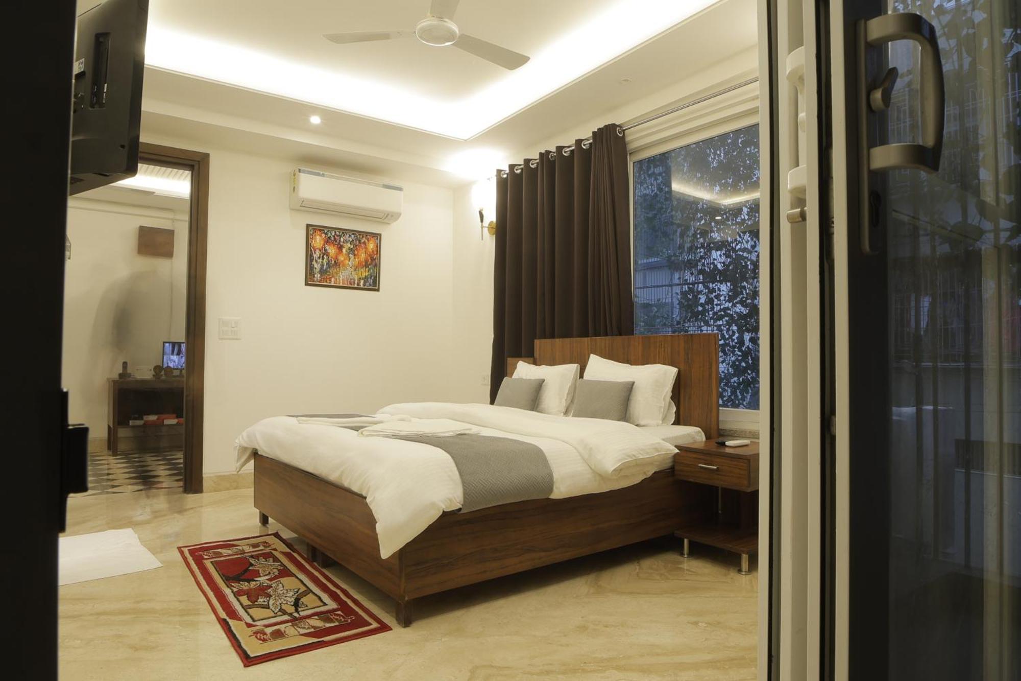 Under My Roof Superio Bed & Breakfast New Delhi Exterior photo