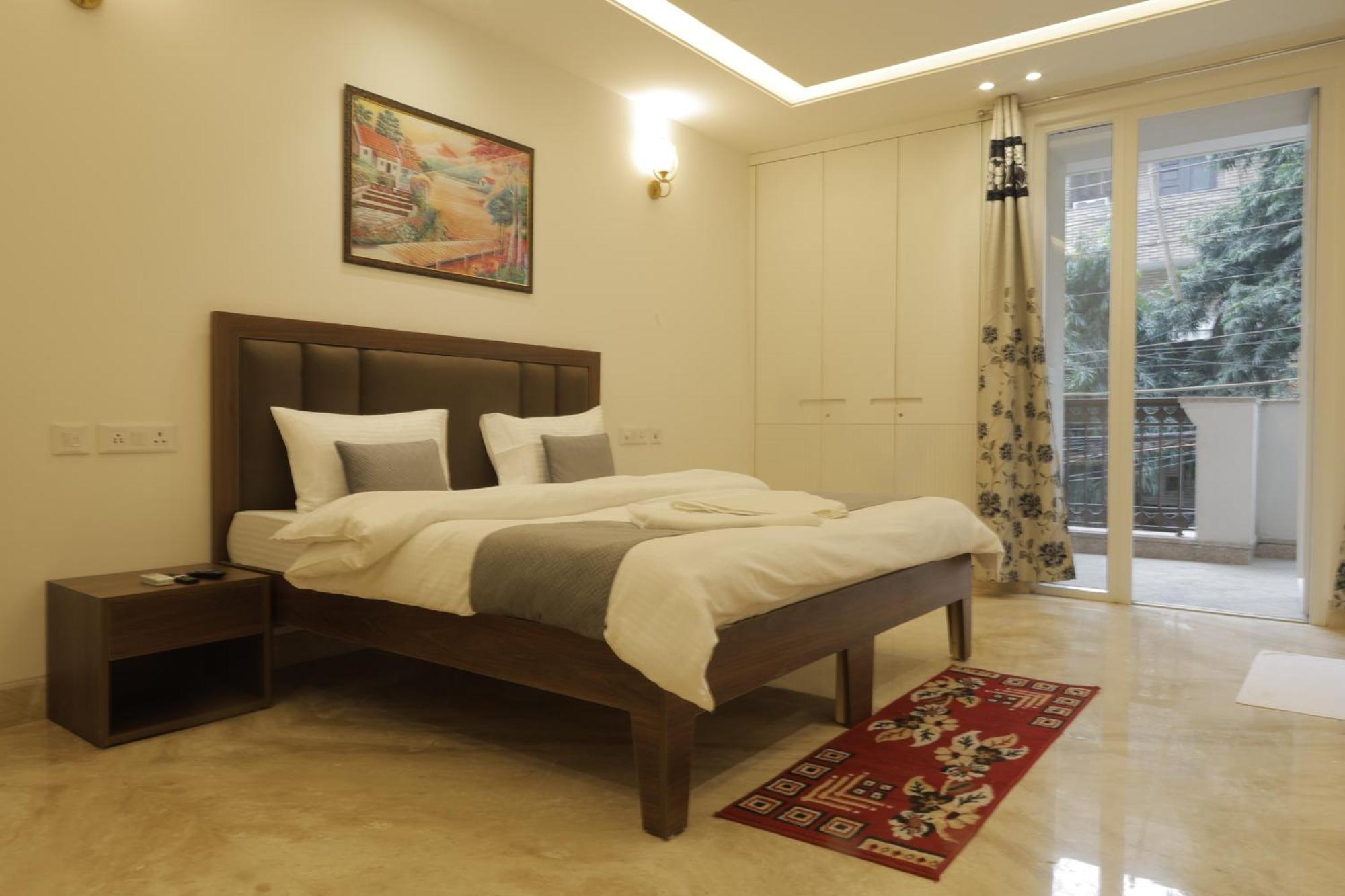 Under My Roof Superio Bed & Breakfast New Delhi Exterior photo