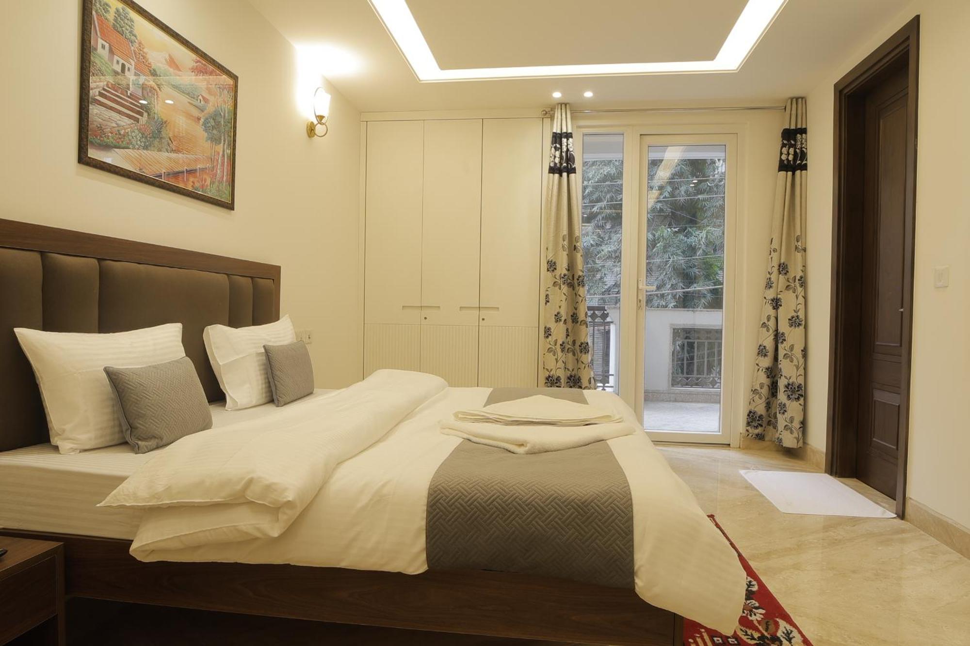 Under My Roof Superio Bed & Breakfast New Delhi Exterior photo